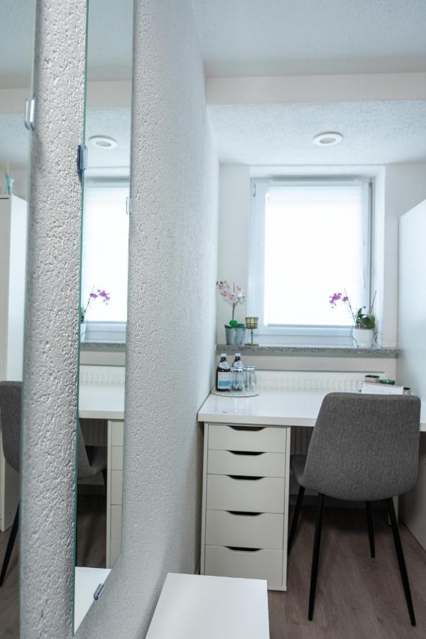 #1 Modernes Zimmer Mit Pool Und Garten Memmingen Ngoại thất bức ảnh