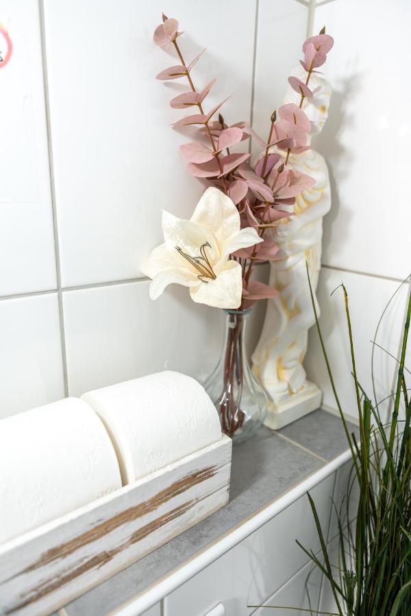 #1 Modernes Zimmer Mit Pool Und Garten Memmingen Ngoại thất bức ảnh