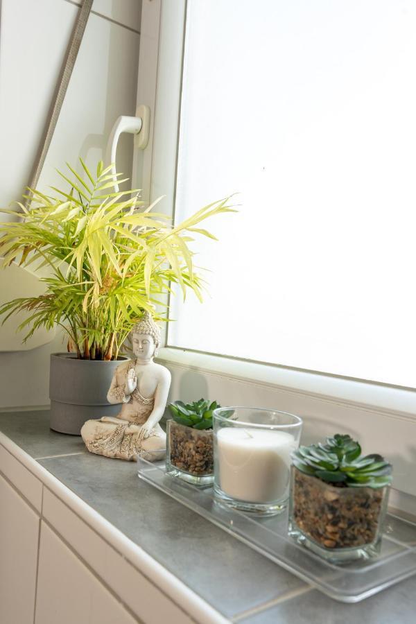 #1 Modernes Zimmer Mit Pool Und Garten Memmingen Ngoại thất bức ảnh